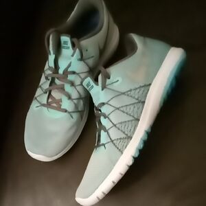 Nike Women's Teal and Gray Athletic Shoes